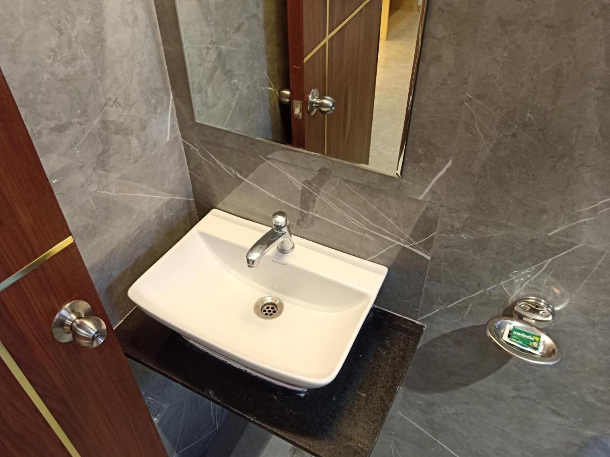 Hotel Suvarnam Residency Ahmednagar Zewnętrze zdjęcie